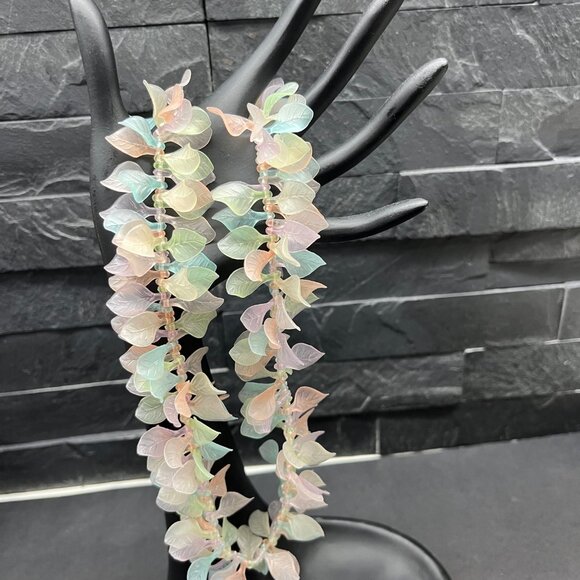 RETRO CELLULOID PASTEL STATEMENT NECKLACE, CHOKER, 4 COLOUR LEAF SHAPED BEADS - Picture 2 of 4